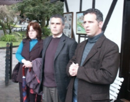 A.Bispo und Vertreter der Stadt Nova Petrópolis. Kolonialdorf Kongress Euro-Brasilianischer Studien 2002 Copyright ISMPS.